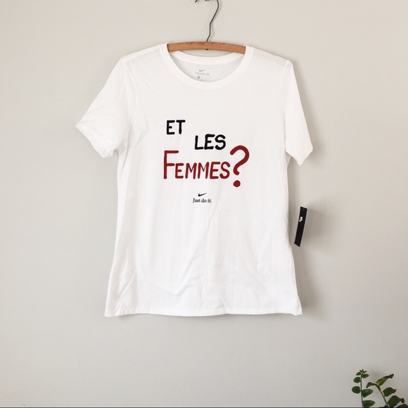 et les femmes nike shirt